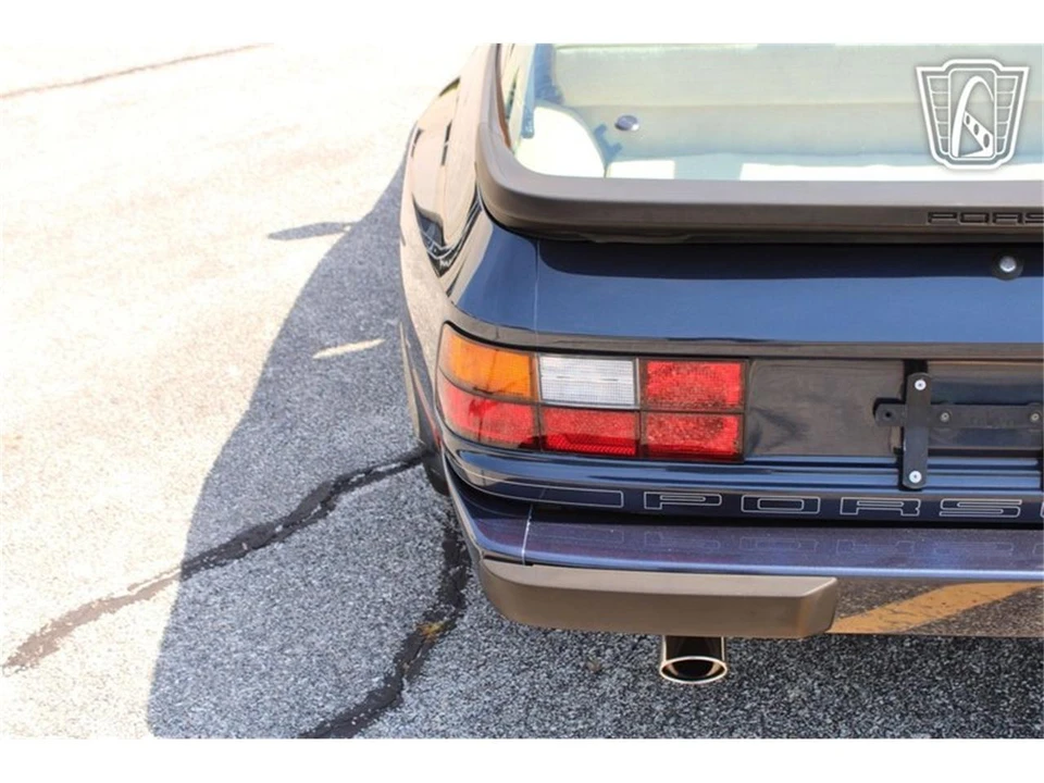 1987 Porsche 944 - Image 22 of 31