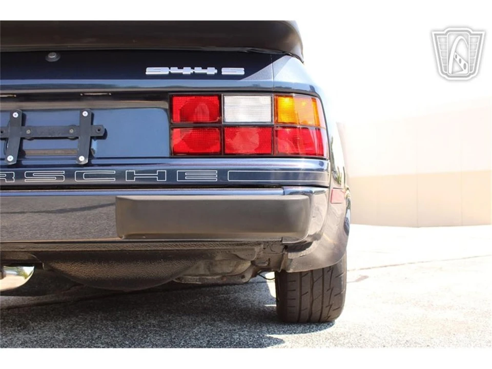 1987 Porsche 944 - Image 27 of 31