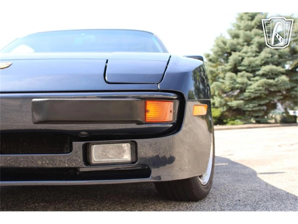 1987 Porsche 944 - Image 18 of 31