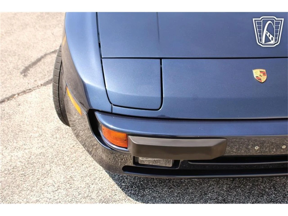 1987 Porsche 944 - Image 13 of 31