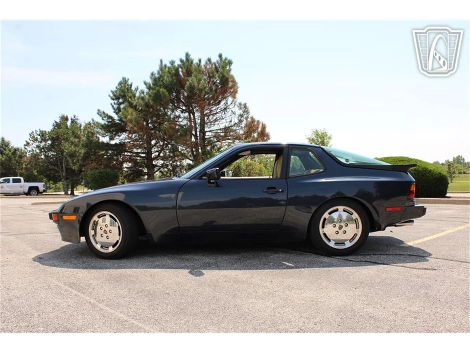 1987 Porsche 944 - Image 29 of 31