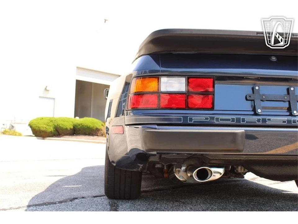 1987 Porsche 944 - Image 24 of 31