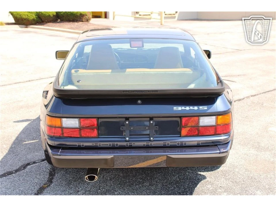 1987 Porsche 944 - Image 19 of 31