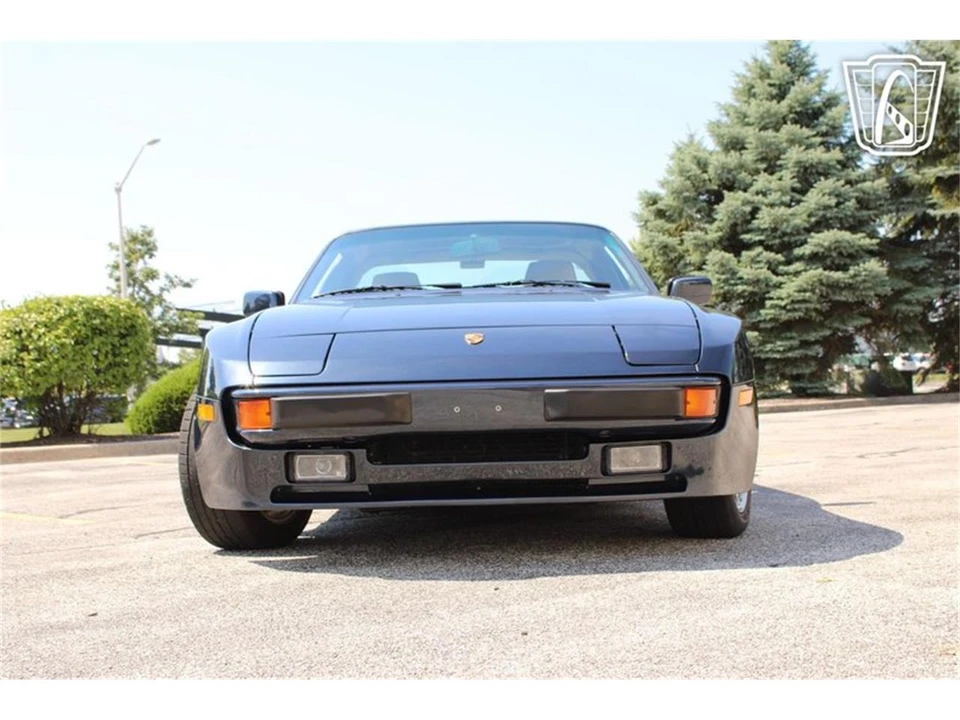 1987 Porsche 944 - Image 9 of 31
