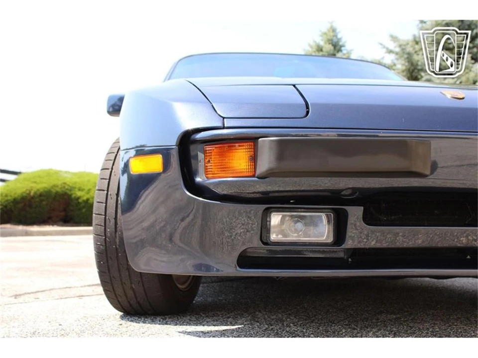 1987 Porsche 944 - Image 15 of 31
