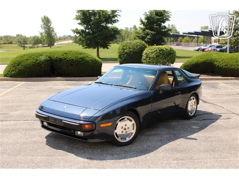1987 Porsche 944 - Image 5 of 31