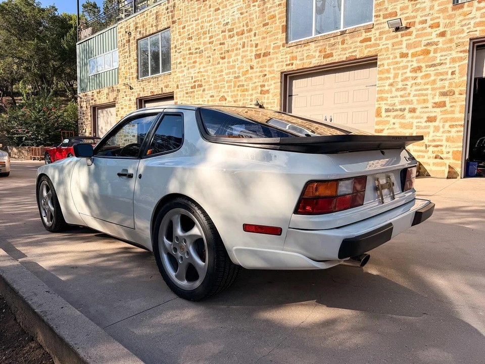 1987 Porsche 944 S - Image 4 of 24