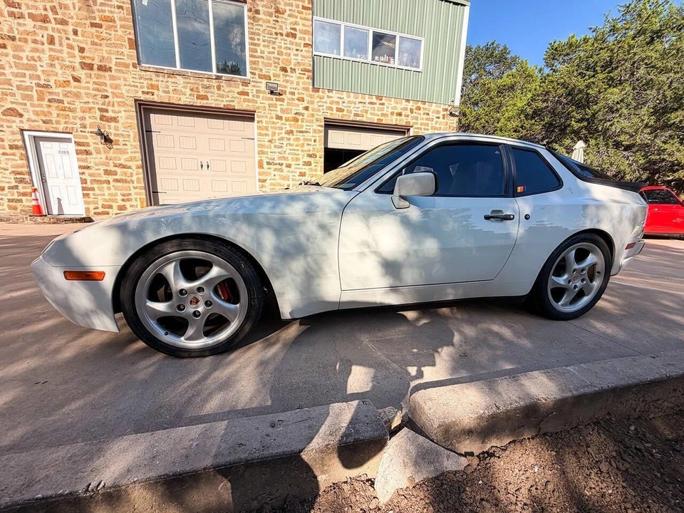 1987 Porsche 944 S - Image 3 of 24