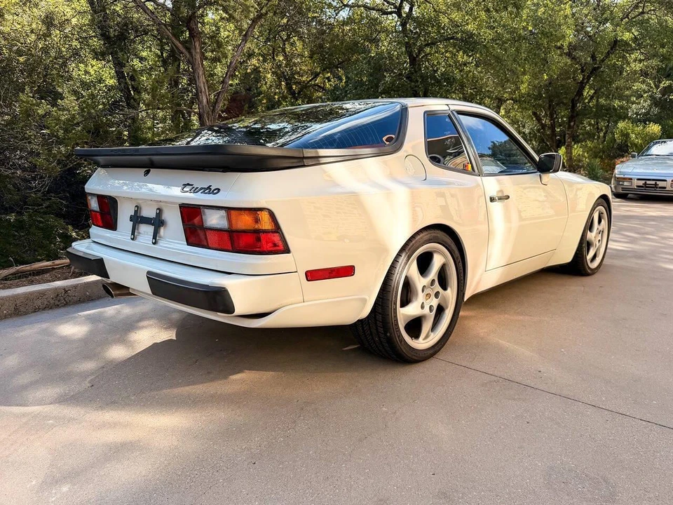 1987 Porsche 944 S - Image 7 of 24