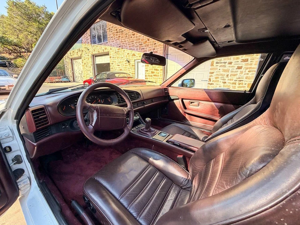 1987 Porsche 944 S - Image 14 of 24