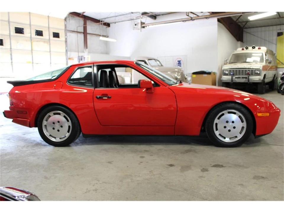 1987 Porsche 944 S - Image 7 of 31