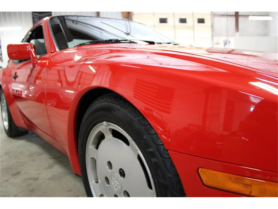 1987 Porsche 944 S - Image 14 of 31