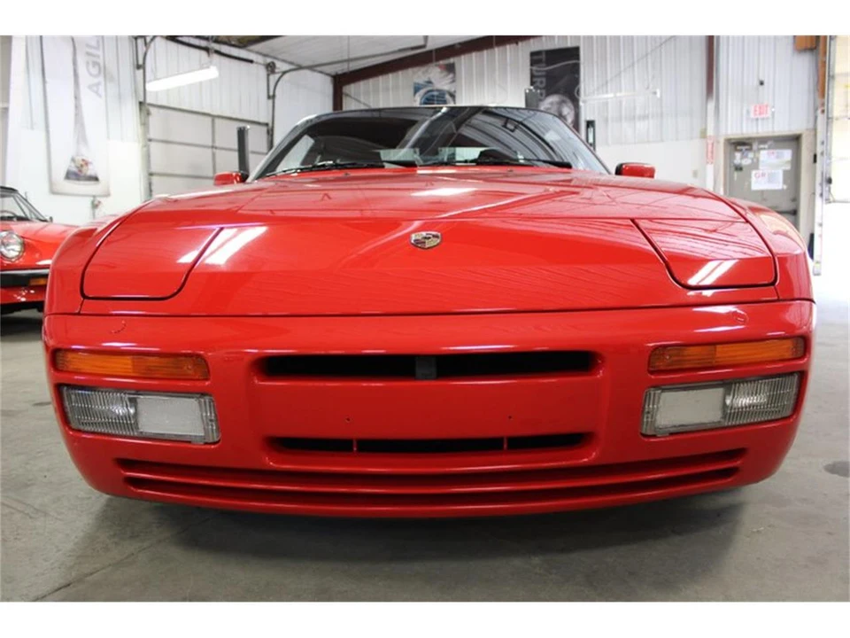 1987 Porsche 944 S - Image 9 of 31