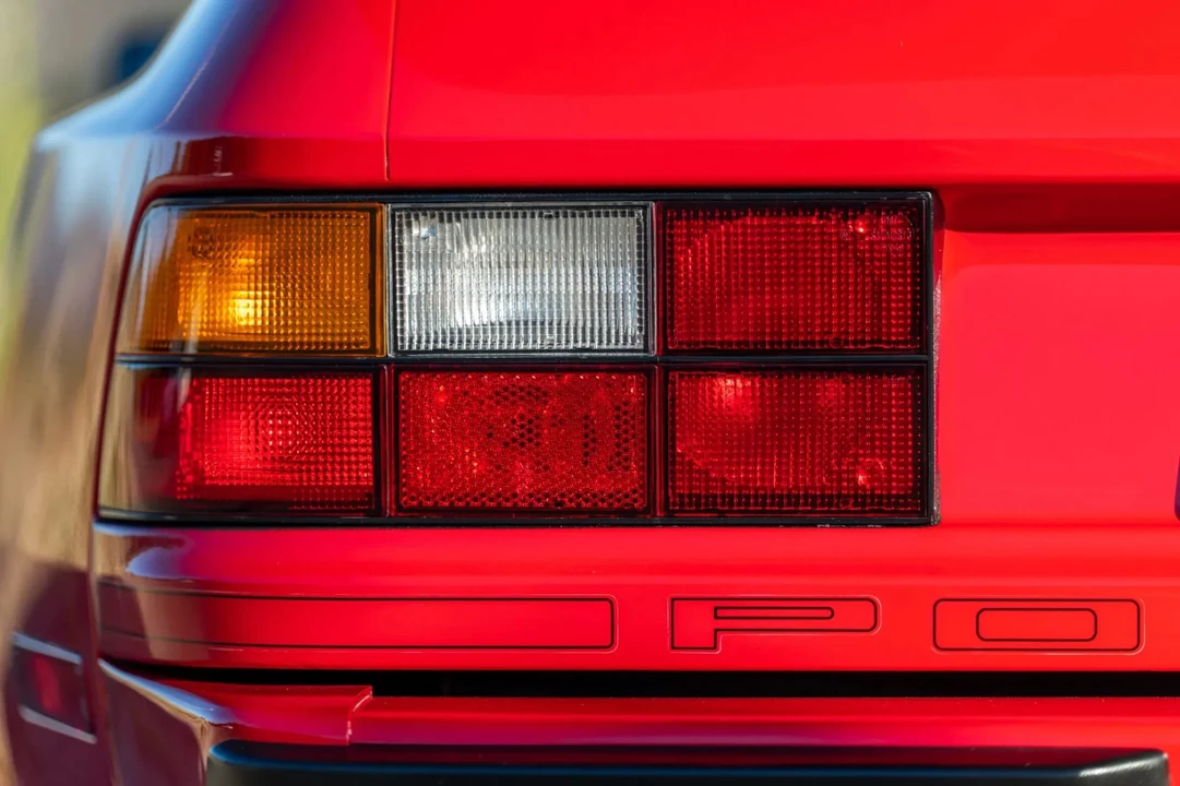 1987 Porsche 944 S - Image 27 of 31