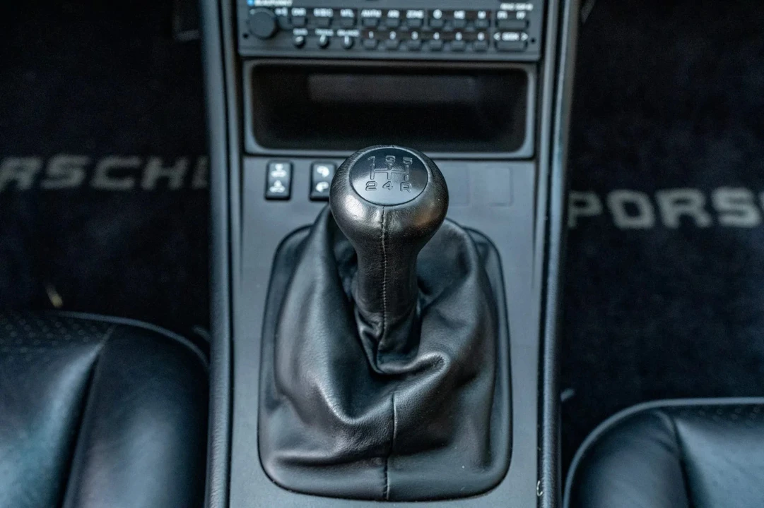 1987 Porsche 944 S - Image 12 of 31