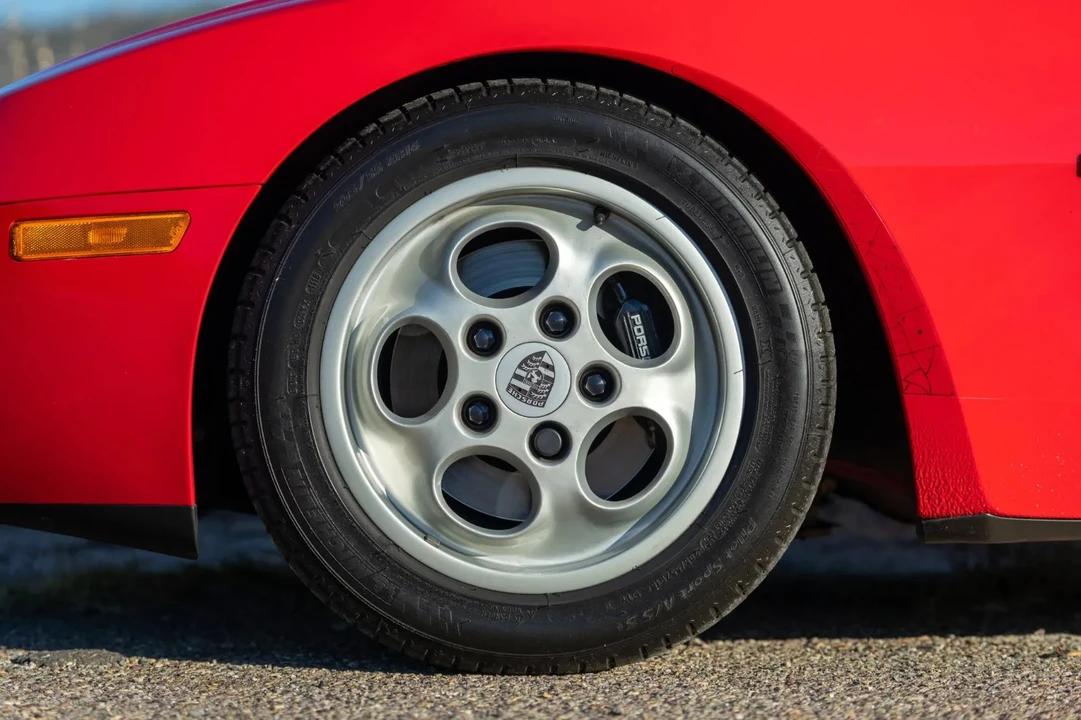 1987 Porsche 944 S - Image 9 of 31