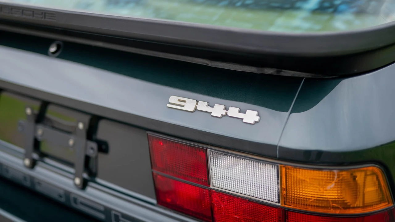 1987 Porsche 944 - Image 25 of 31