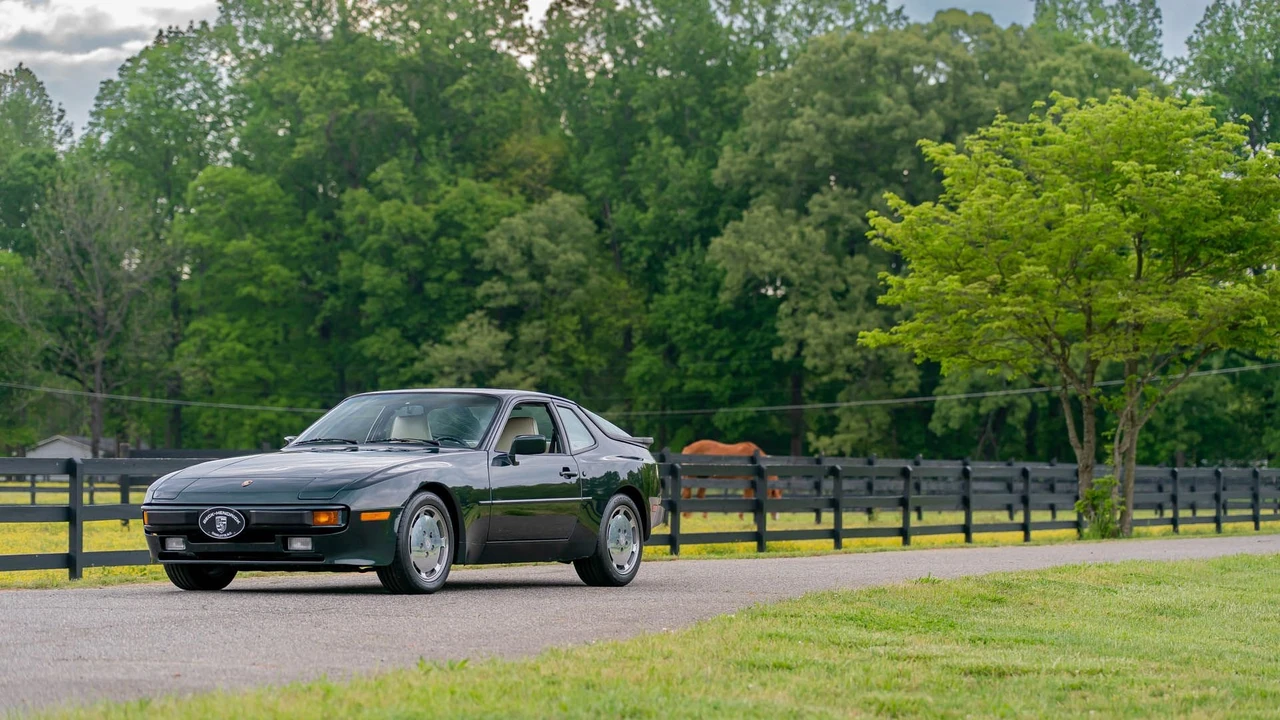 1987 Porsche 944 - Image 12 of 31