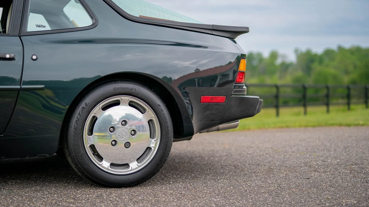 1987 Porsche 944 - Image 29 of 31