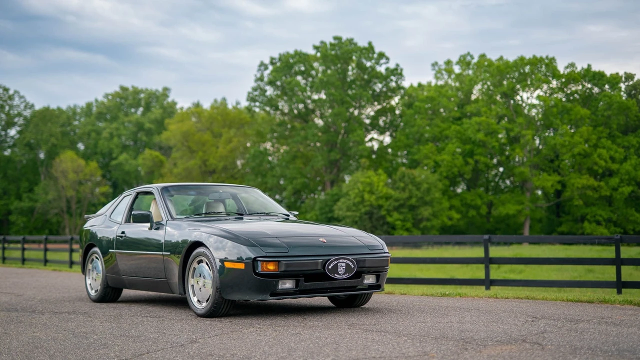 1987 Porsche 944 - Image 15 of 31