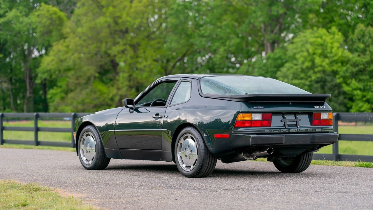 1987 Porsche 944 - Image 21 of 31