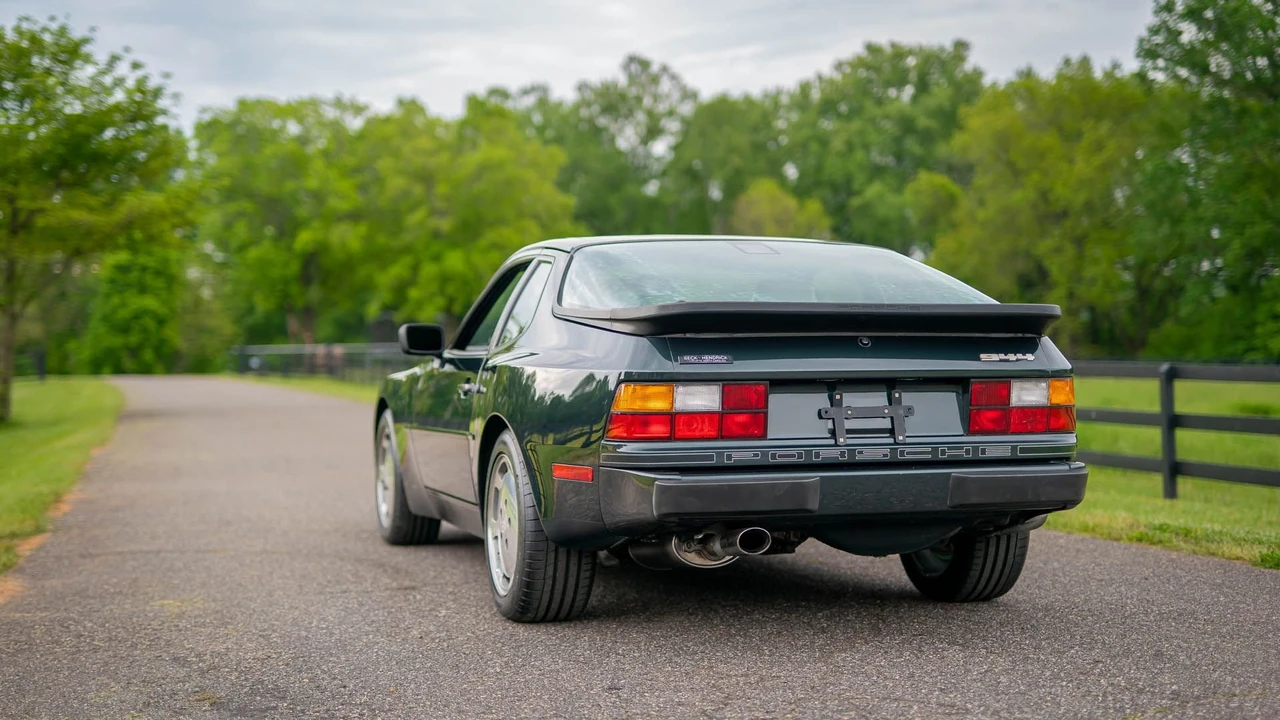 1987 Porsche 944 - Image 22 of 31