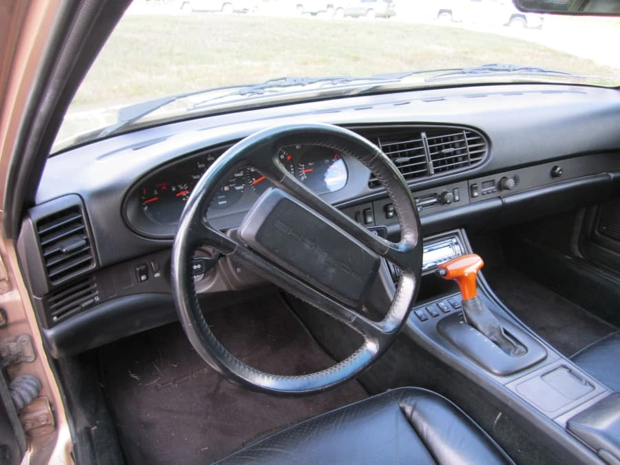 1987 Porsche 944 - Image 4 of 11