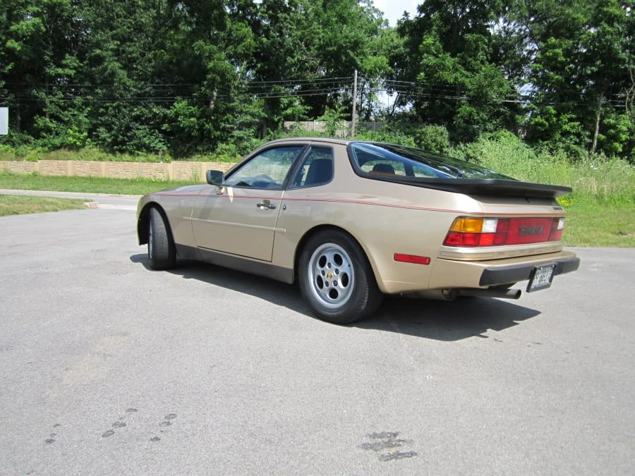 1987 Porsche 944 - Image 3 of 11