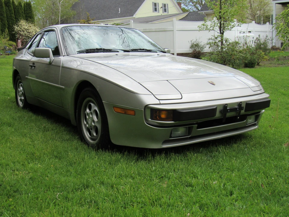 1987 Porsche 944 - Image 11 of 31