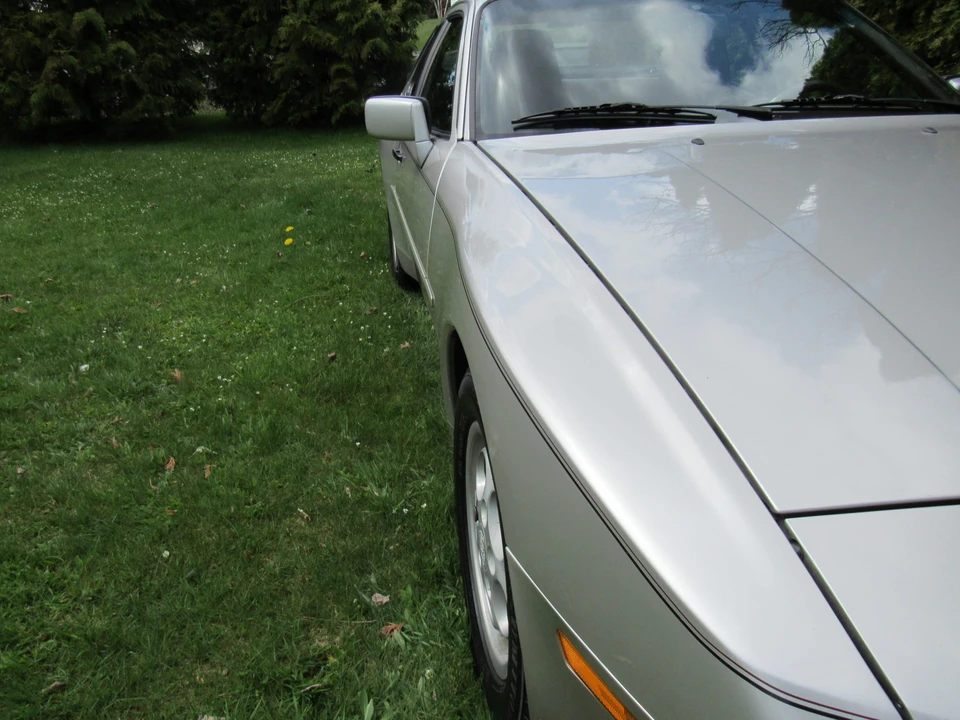 1987 Porsche 944 - Image 28 of 31