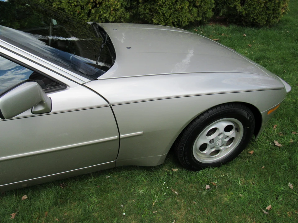 1987 Porsche 944 - Image 25 of 31