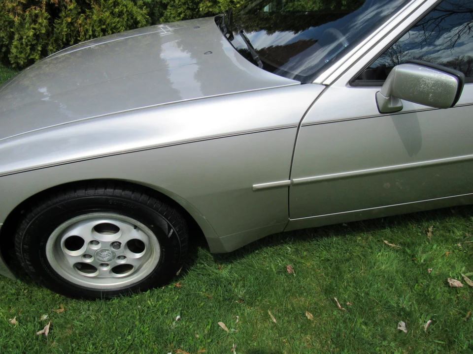 1987 Porsche 944 - Image 17 of 31