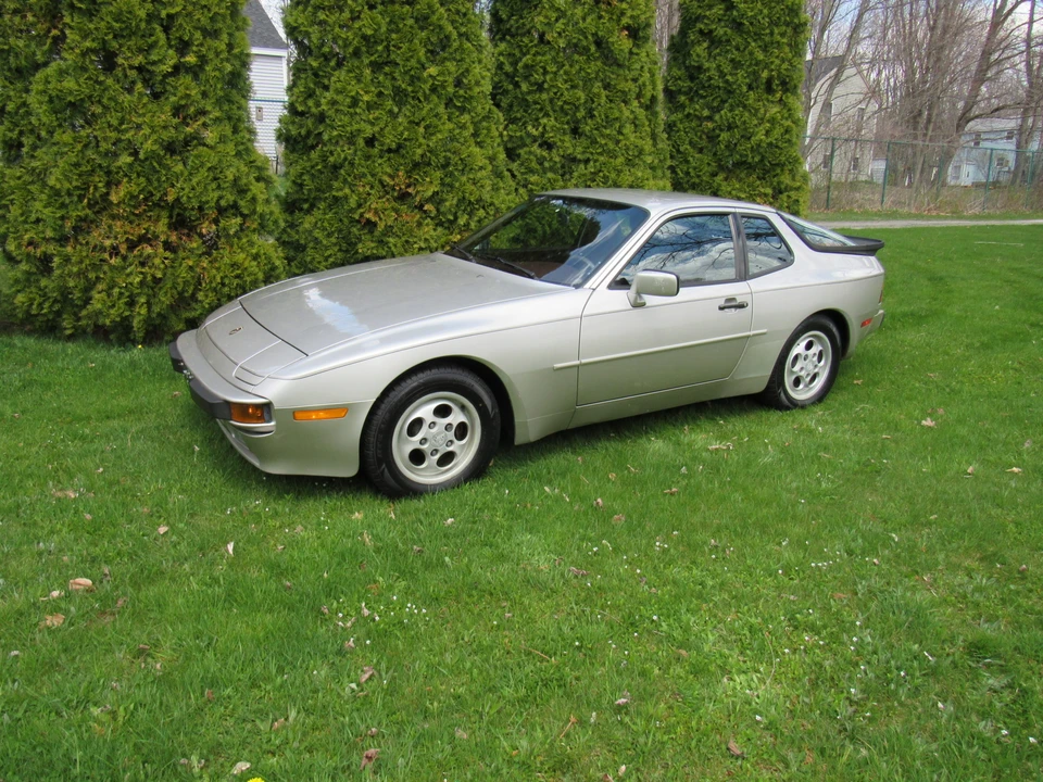 1987 Porsche 944 - Image 4 of 31