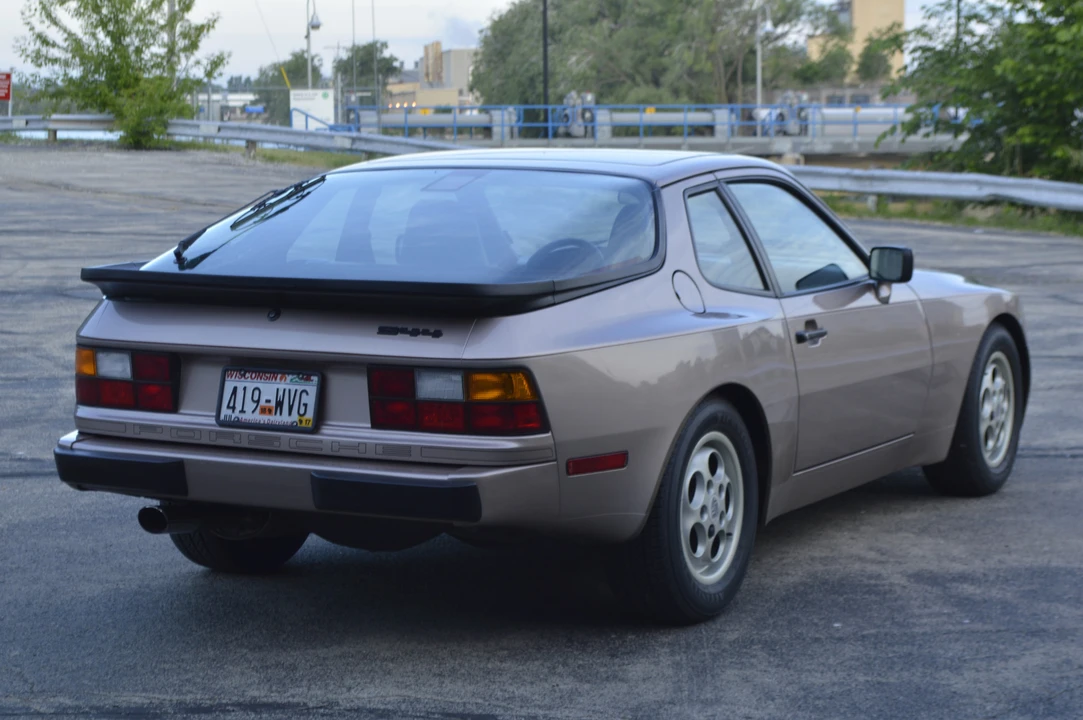 1987 Porsche 944 S - Image 10 of 31
