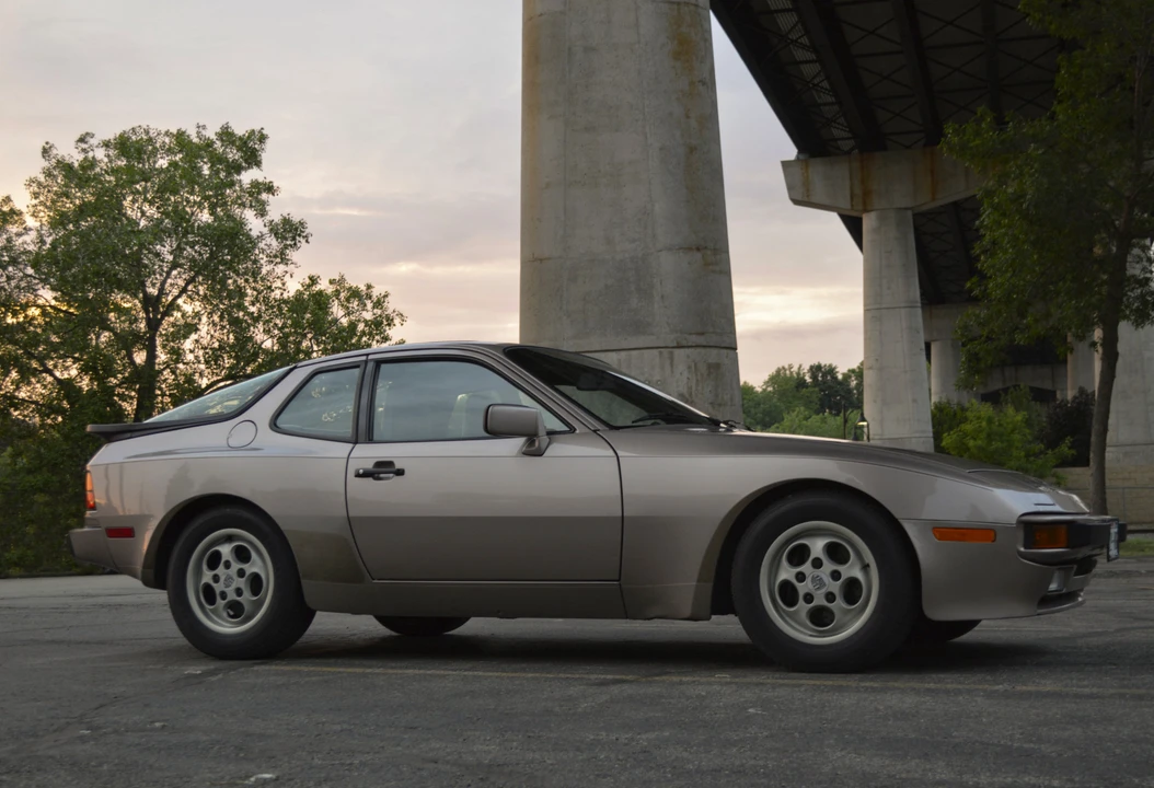 1987 Porsche 944 S - Image 12 of 31