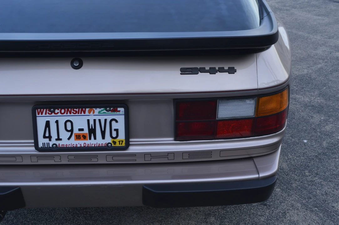 1987 Porsche 944 S - Image 23 of 31