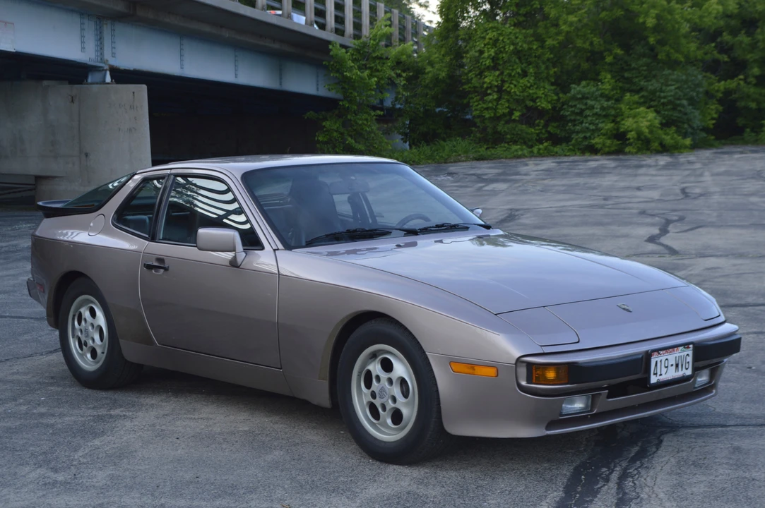 1987 Porsche 944 S - Image 14 of 31