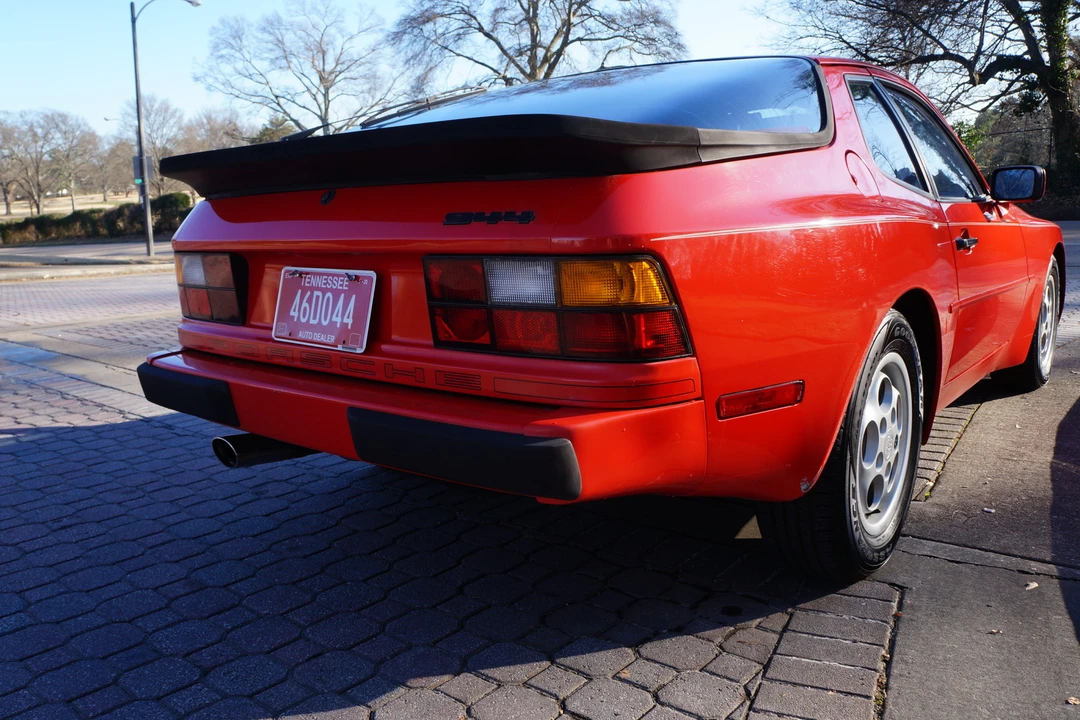1987 Porsche 944 - Image 19 of 31