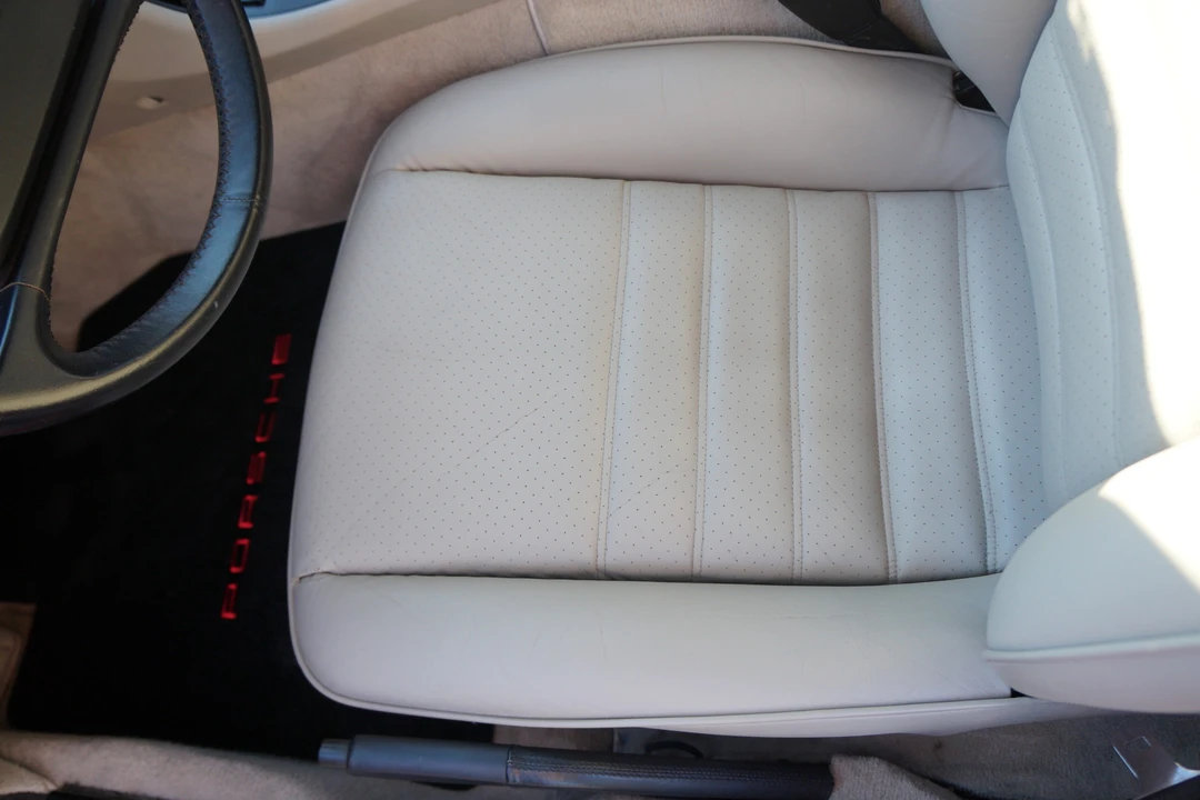 1987 Porsche 944 - Image 29 of 31