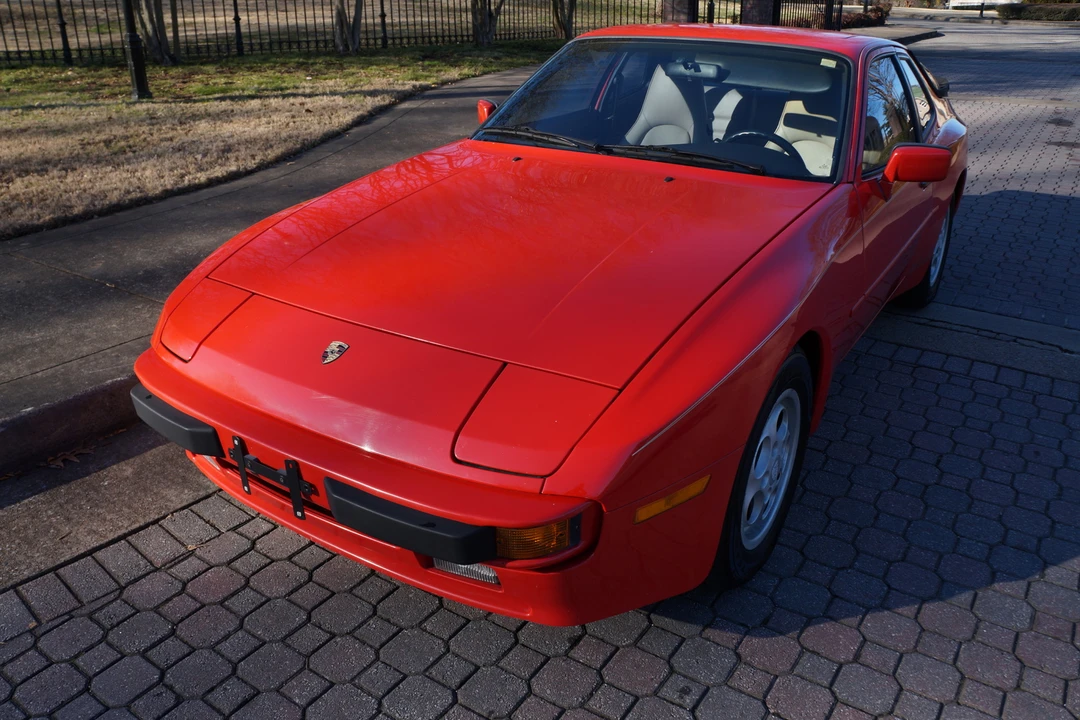 1987 Porsche 944 - Image 10 of 31