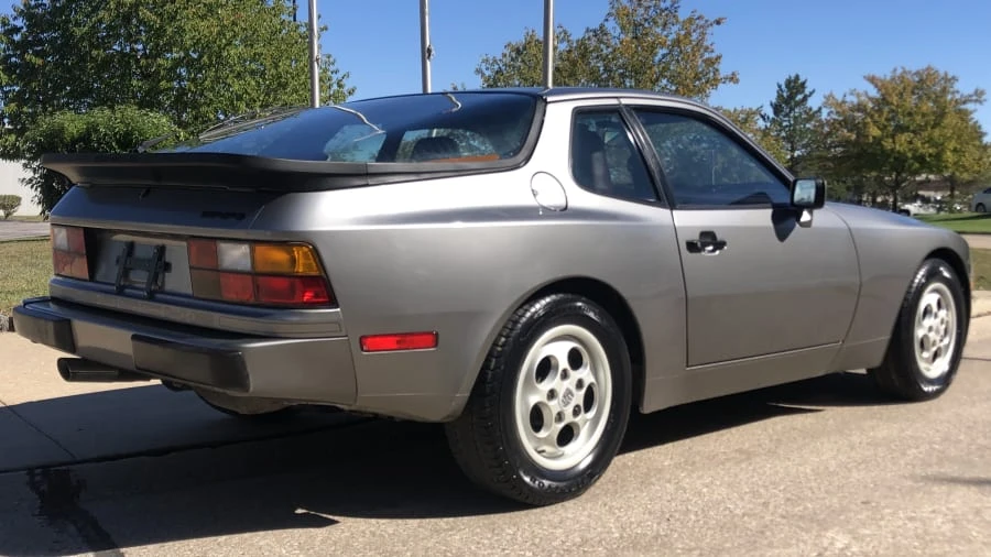 1987 Porsche 944 - Image 6 of 9