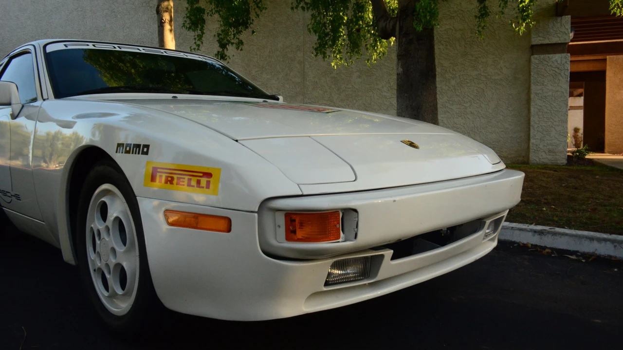 1987 Porsche 944 - Image 18 of 31