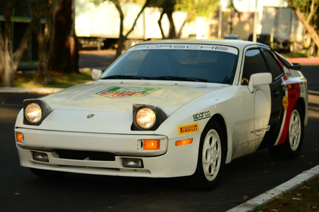 1987 Porsche 944 - Image 16 of 31