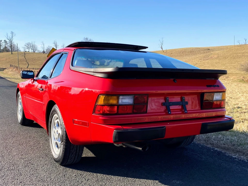 1987 Porsche 944 - Image 10 of 31