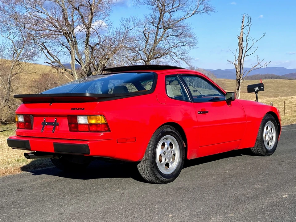 1987 Porsche 944 - Image 14 of 31