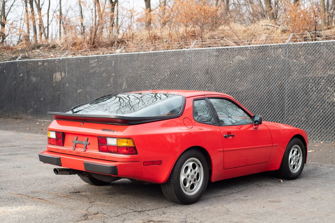 1987 Porsche 944 - Image 10 of 31