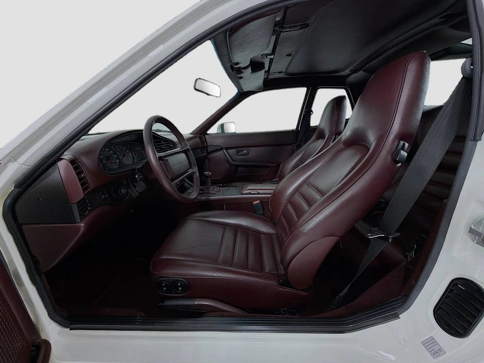 1987 Porsche 944 - Image 4 of 5