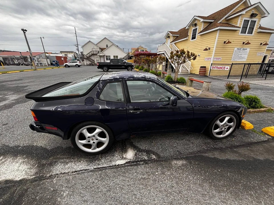 1987 Porsche 944 - Image 8 of 13