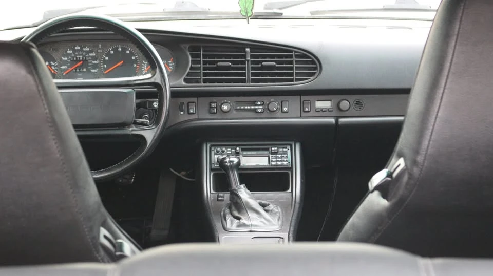 1987 Porsche 944 S - Image 16 of 19