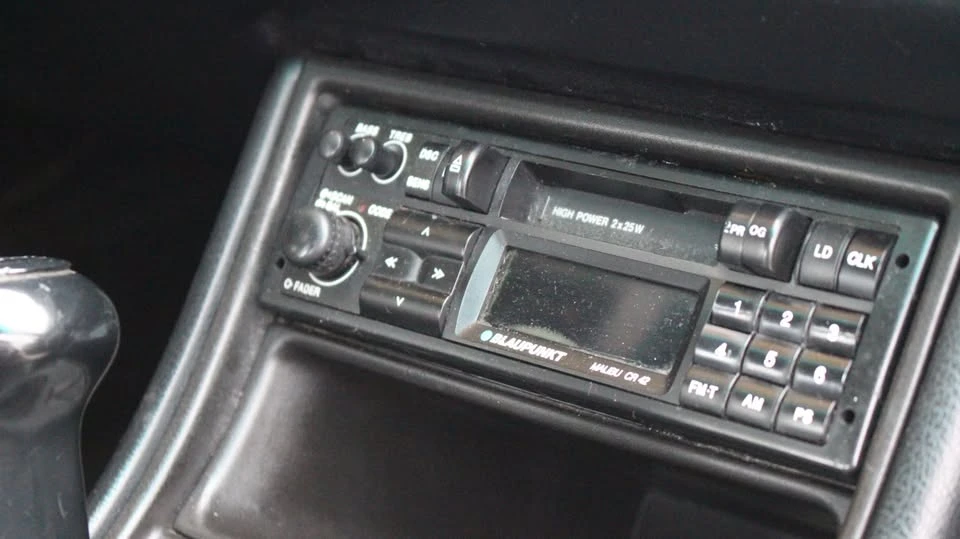 1987 Porsche 944 S - Image 14 of 19